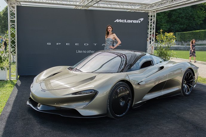 McLaren Speedtail (girl not included)