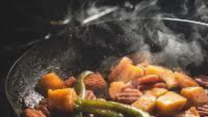 One week stay at a place with no cooked food. What can I get?