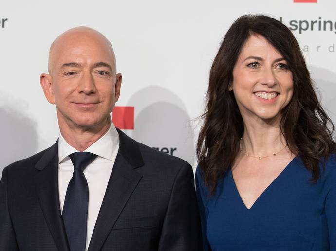 "Jeff Bezos is 5'7 and he found someone. What's your excuse? Height doesn't matter!" 🤪