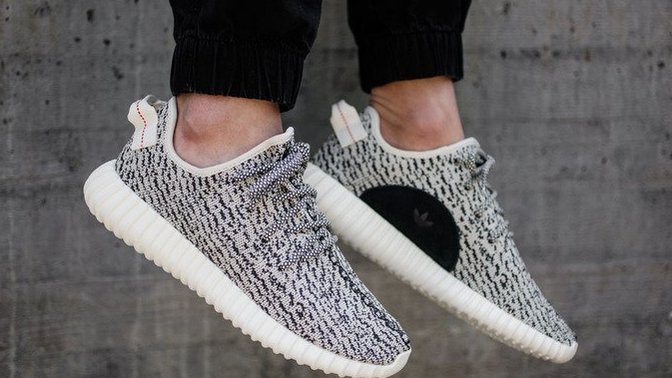 Girls, what sneaker looks better?