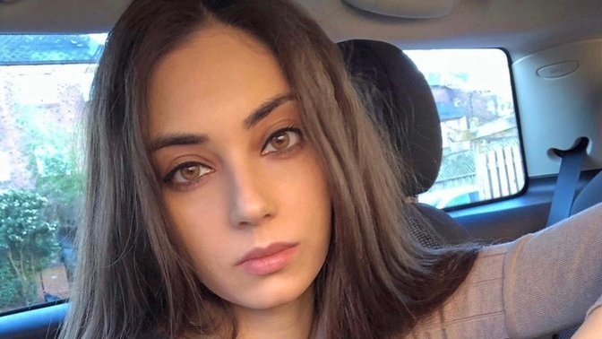 Which girl would you choose to date/marry 🇪🇸 🇮🇳 ?