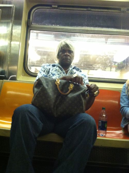 Is there a difference in how males and females sit due to bone structure?