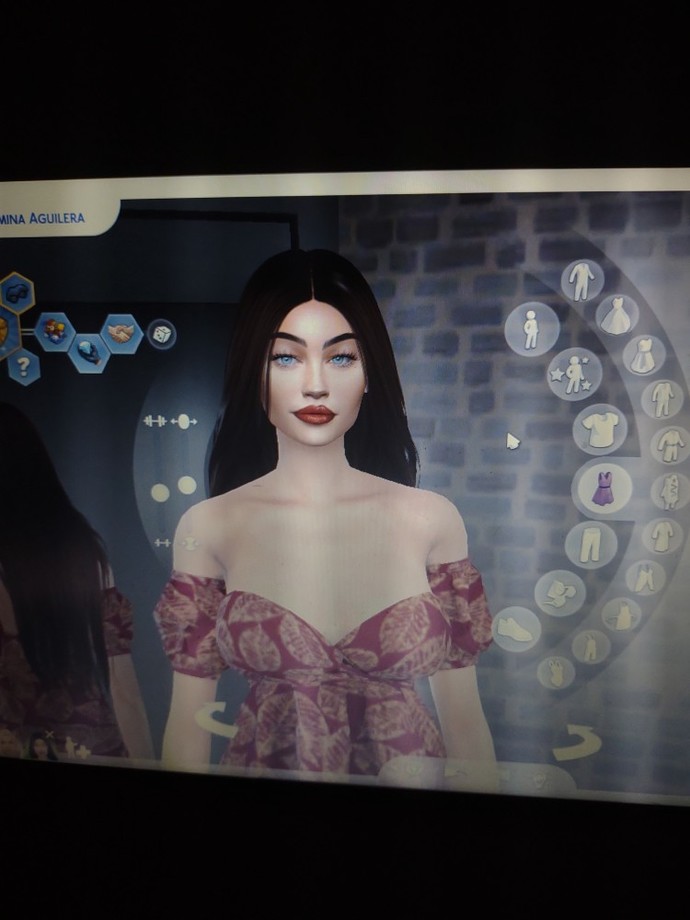 Which one of my sims do you like more?