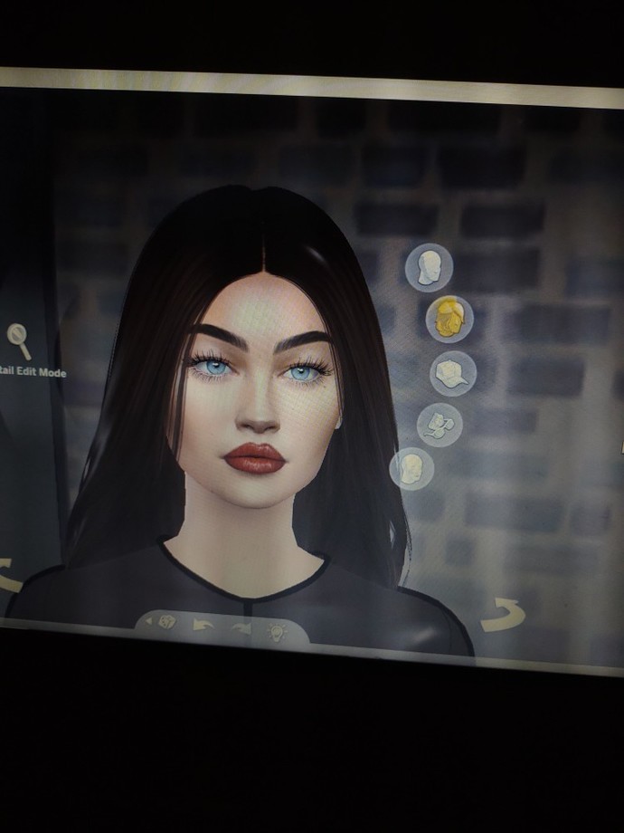 Which one of my sims do you like more?