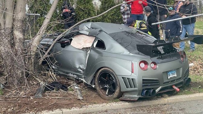 What do American conservatives and Nissan GT-R fanboys have in common?