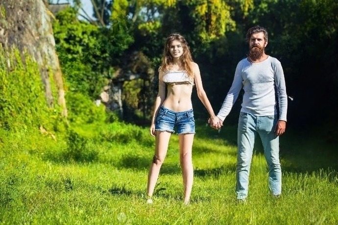 What kind of relationship do you think they are in?