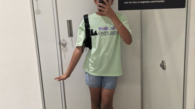Guys, Do guys like it when girls dress like this? And who looks cuter, 1 or 2?