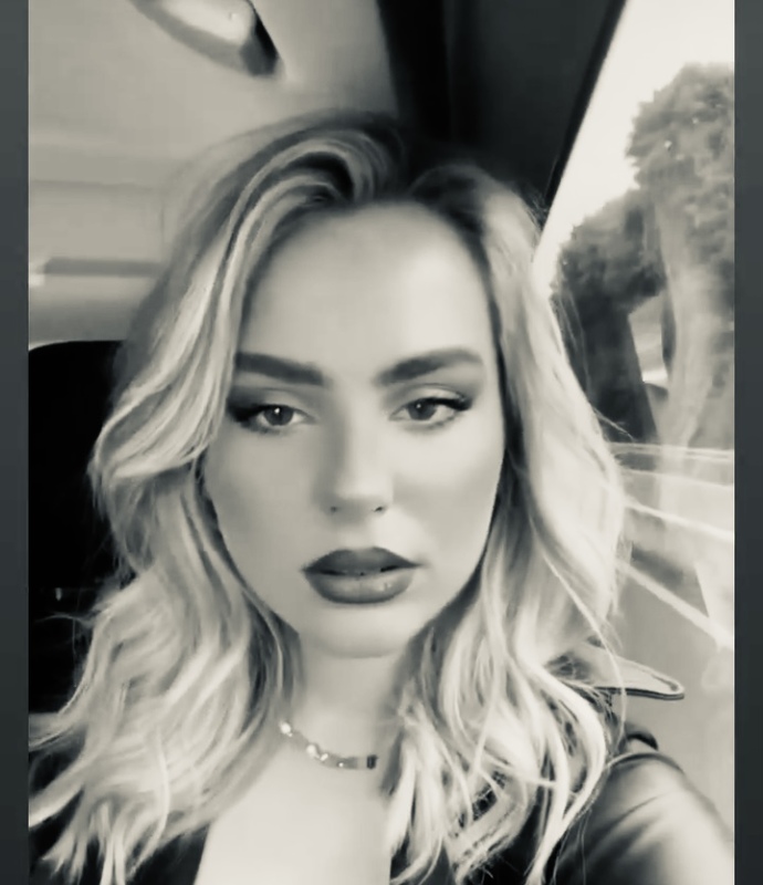 Who would you pick as a date physically?