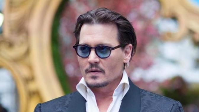 What ethnicity is Johnny Depp?