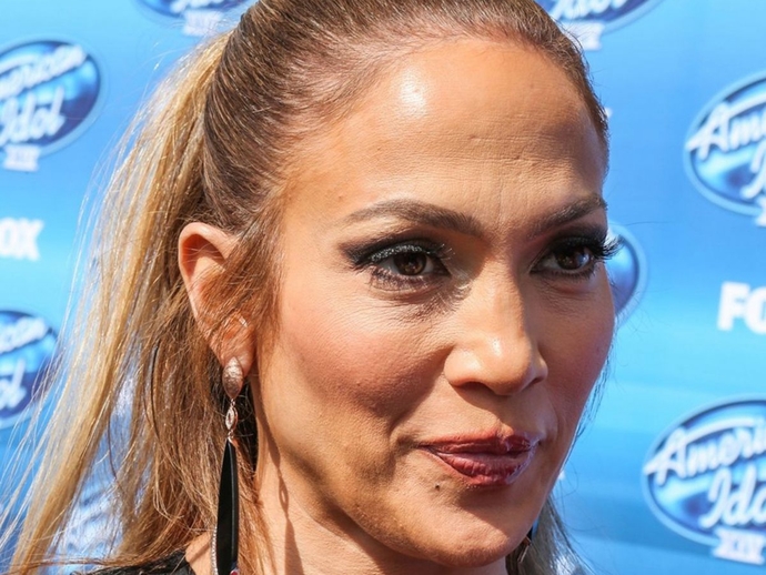 What do men think about Jennifer Lopez?