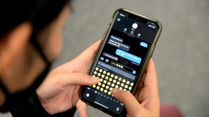 Texting vs talking on phone?