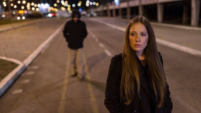 How do you know if you’re dating a stalker?