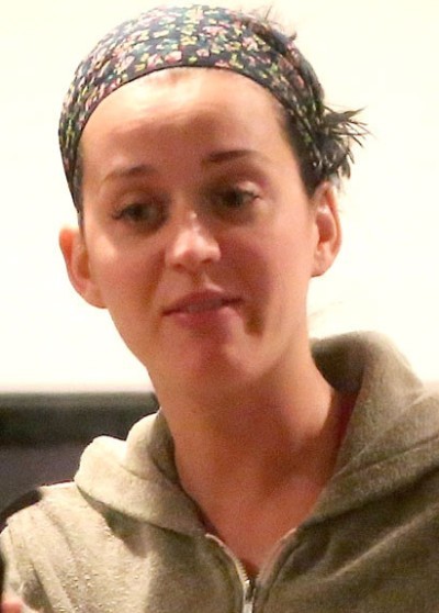 What’s a celebrity that everyone else thinks is hot but you think is average?