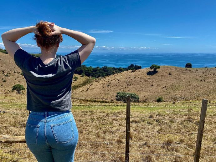 Does Bryce Dallas Howard demonstrate why girls should try to be thin in their teens & 20s as women naturally get thick in their 30s?