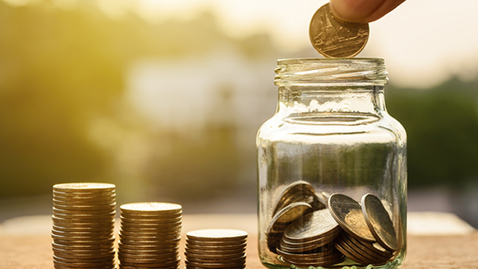 What percentage of Americans have 1 million in savings?