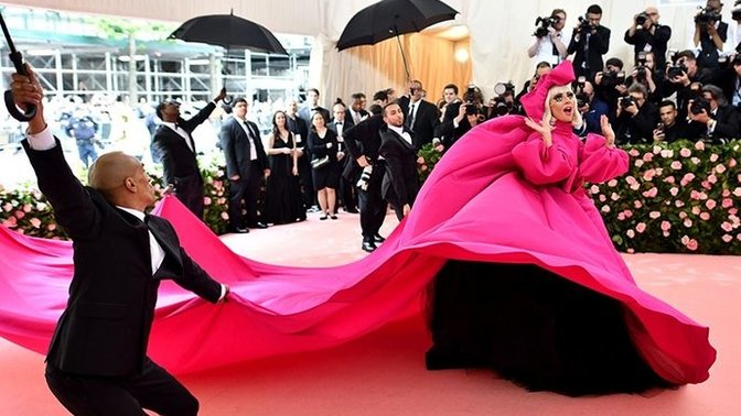What happens inside the Met Gala?
