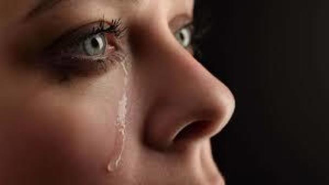 Does Crying Make Your Eyelashes Longer?