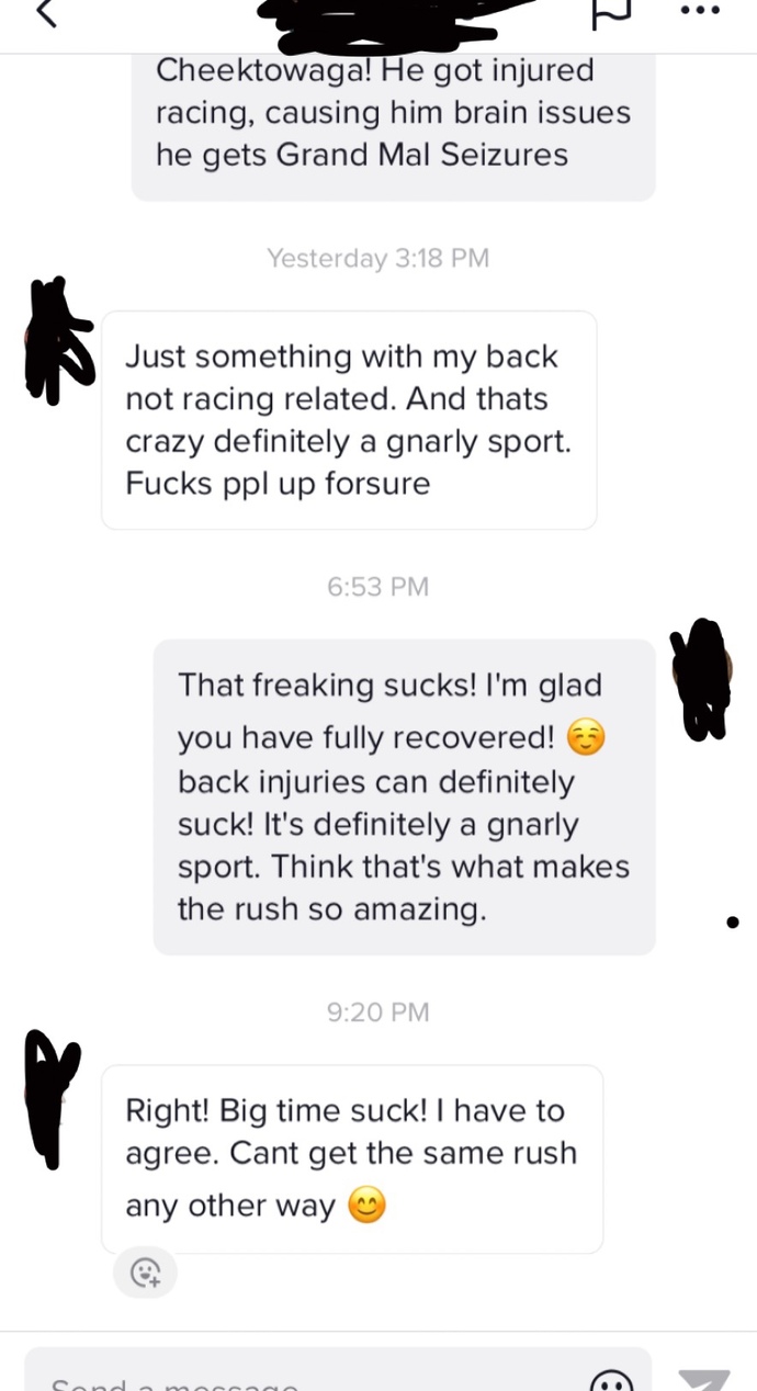 I like this guy how do I shift this conversation? I can’t tell if he likes me but he’s the white messages I’m the grey?