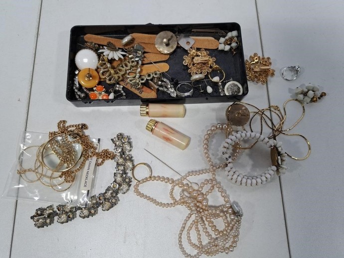 which is the best item in the auction I am bidding on ?