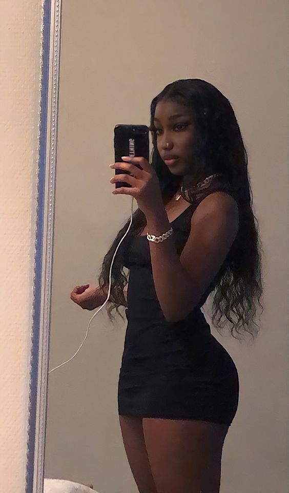 Guys, which woman is beautiful and sexier in your interest?