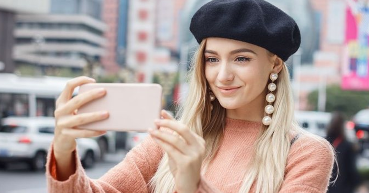 Do girly girls annoy you? If so, why? GirlsAskGuys