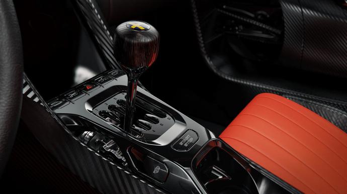 World’s First Car with 6 Speed Manual + 9 Speed Auto in One
