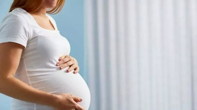 At what age did you first want to get pregnant/have a baby?