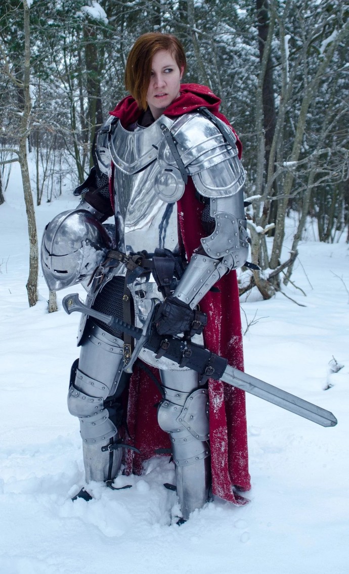 What do you think of this knight cosplay?