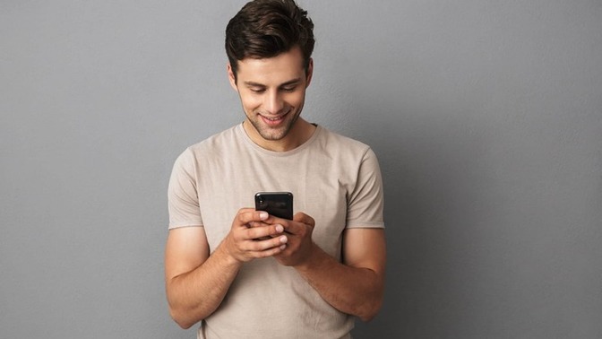 Guys, how long after getting a girl's number do you wait to text her?