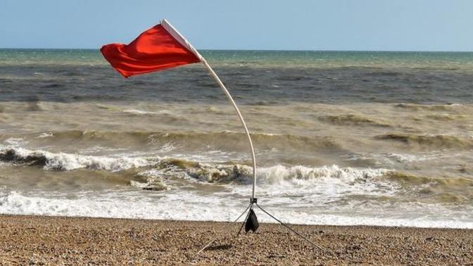 WOMEN, what are some red flags in men. MEN, what are some red flags in women?