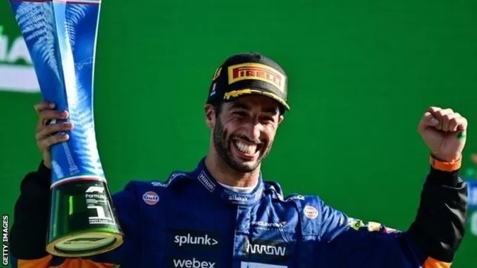 Where should Riccardo go next season?