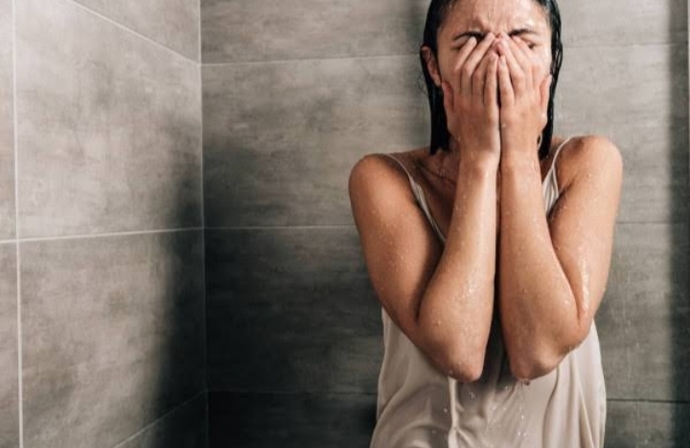 Girls, have you ever cried in the shower?