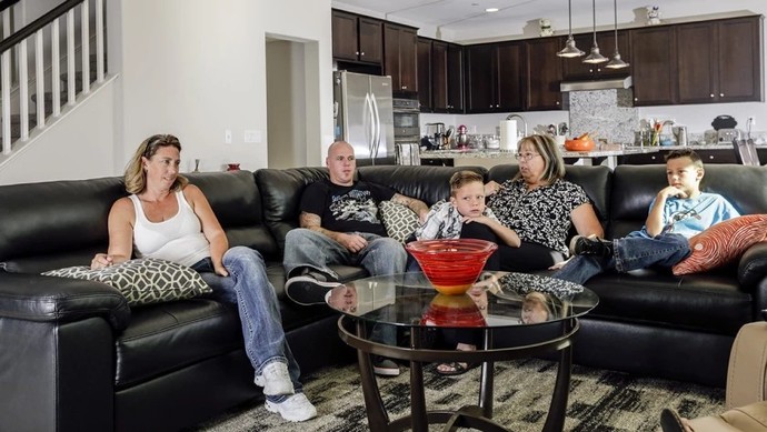 Ladies and Gentlemen, would you have a multigenerational house?