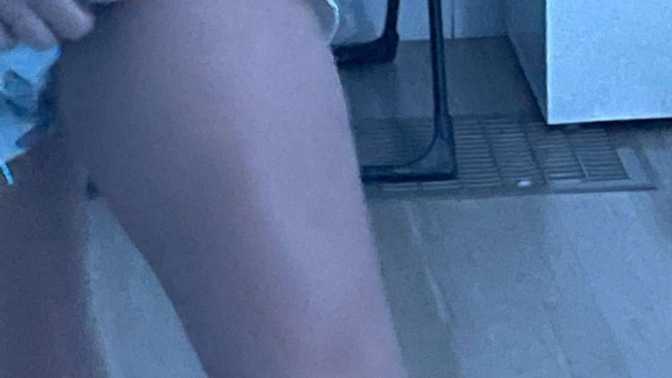 Someone wants to compare quads with me, so to make it fair to her, anybody willing to vote?