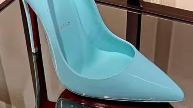 Girls, which of these two pairs of heels do you prefer? and which should I choose?