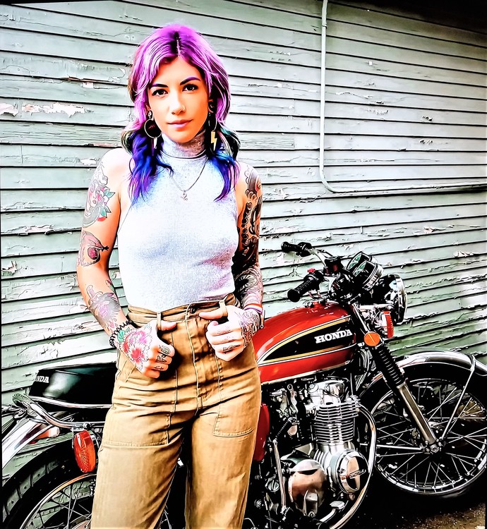 Guys, do you like biker girls?