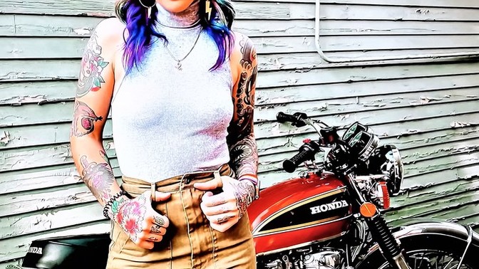 Guys, do you like biker girls?