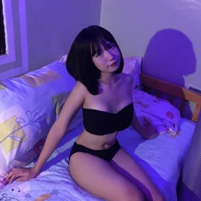 Do you guys prefer bigger boobs or nah?