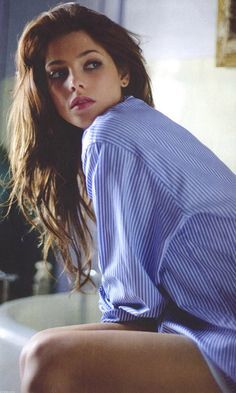 LADIES, do you like wearing your mans clothes? MEN, do you find it sexy when your woman wears your clothes?