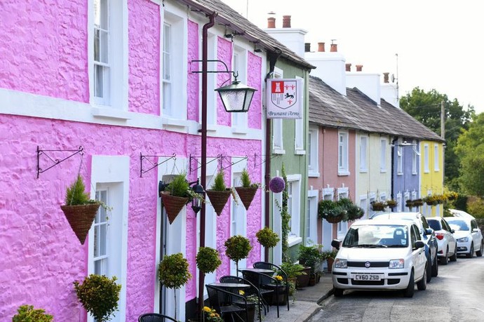 Do you like brightly coloured painted houses?