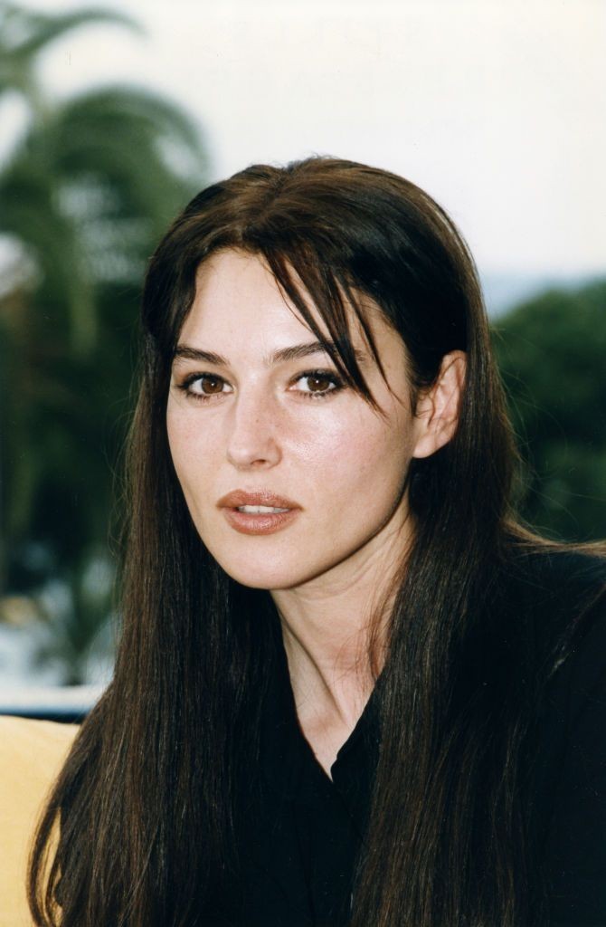 Which brunette woman is the most beautiful brunette celebrity according to you?
