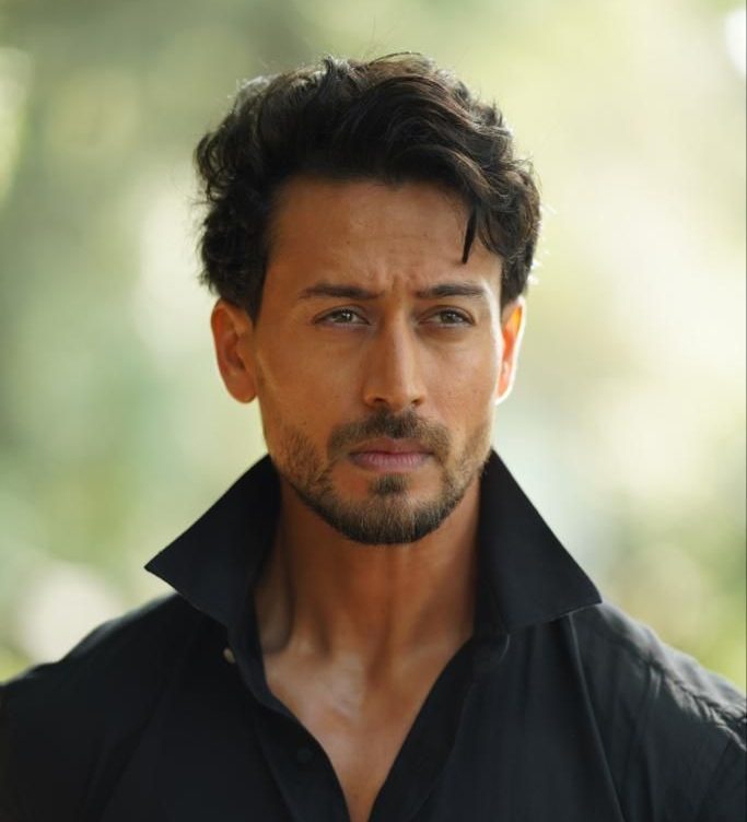 Girls, Which Bollywood actor would you like to date?