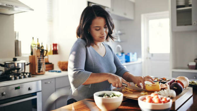 Guys, would you get into a relationship with a woman who can't cook?