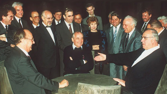 Gorbachev has just died, what are your thoughts on this man, who has marked the world at the end of the 20th century?
