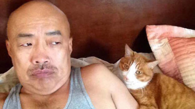Is it a red flag if he doesn't like my cats?