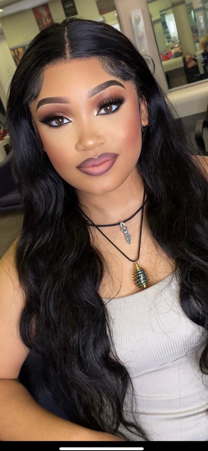 Do you think its catfishing if makeup is this deceiving?