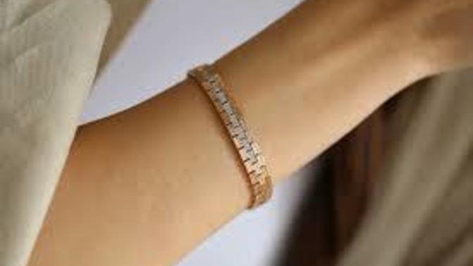 What does bracelet on girl left wrist mean?