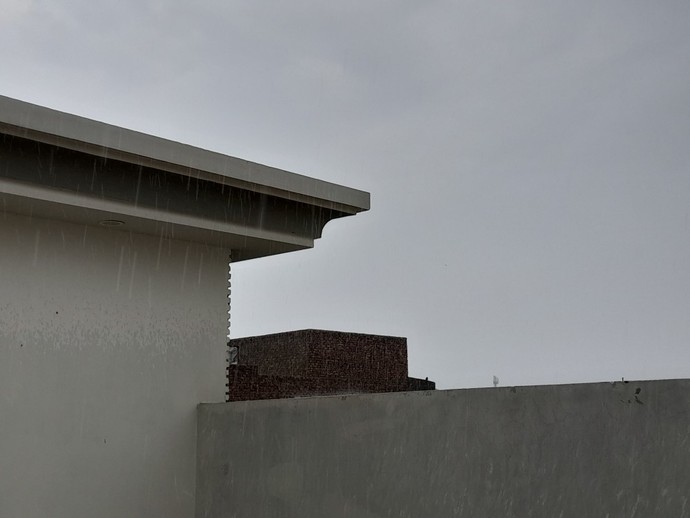 Does anyone here like going out in the rain?