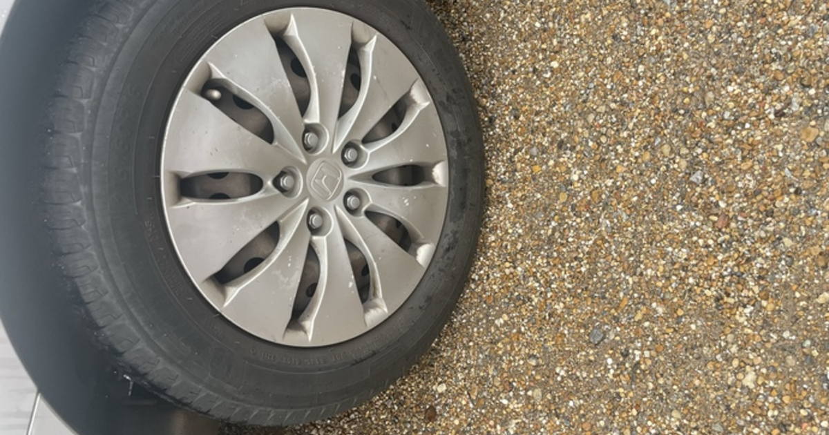 Where can I find cheap hubcaps? GirlsAskGuys