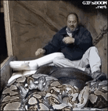 Which zoo cage would you take a chance in with nothing but a rope and knife?